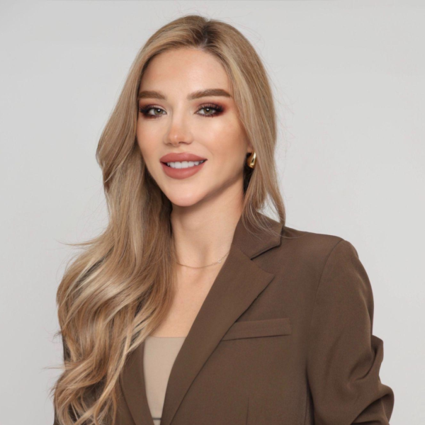 Paula Tavangar