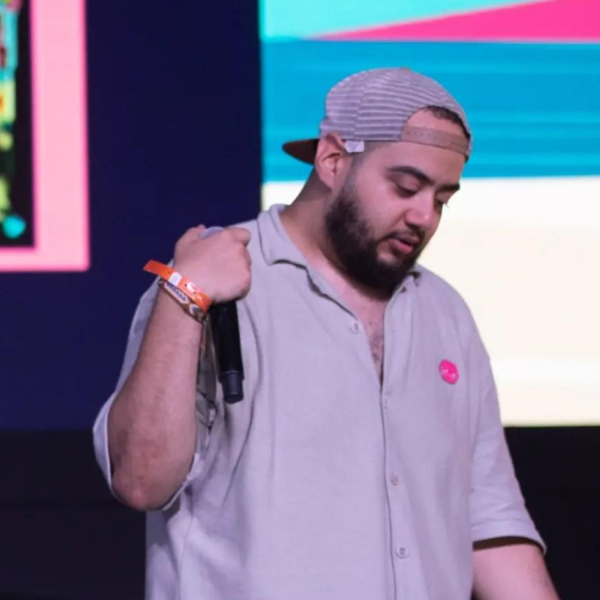 Live-Cast Mastery: Techniques and Tools of Pro Esports Commentators